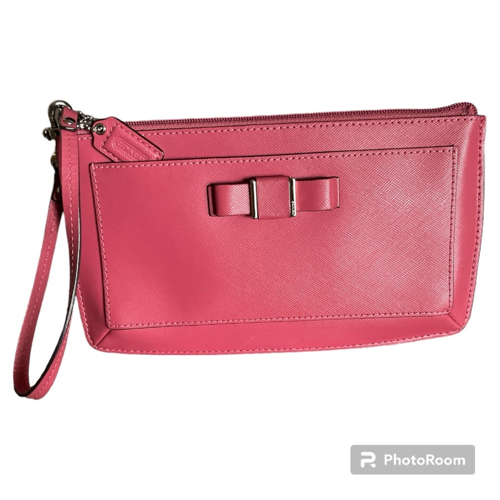 COACH Pink Bow Wristlet Clutch-Medium
